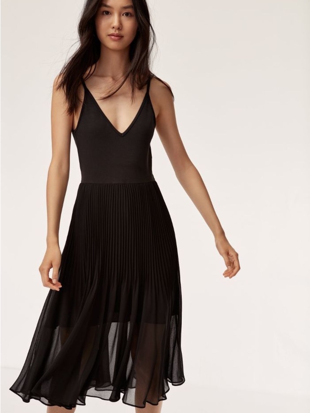 See You Monday Black V-Neck Pleated Midi Dress